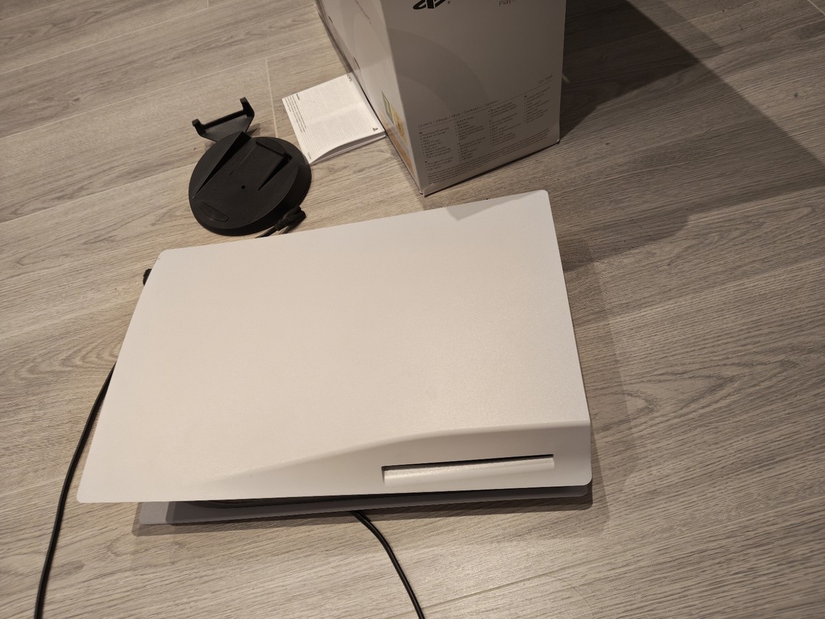 Une Play station 5 Sony — photo 2