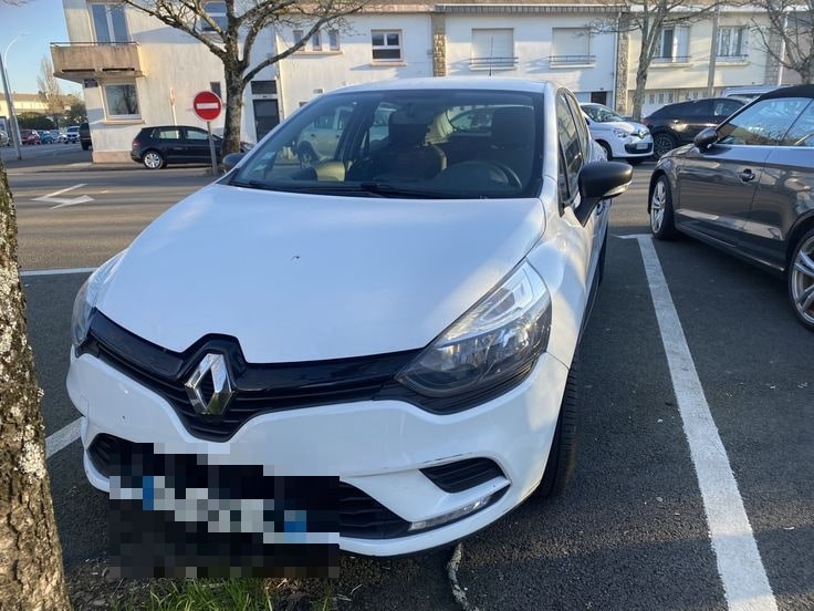 Voiture Clio IV dCi diesel.
