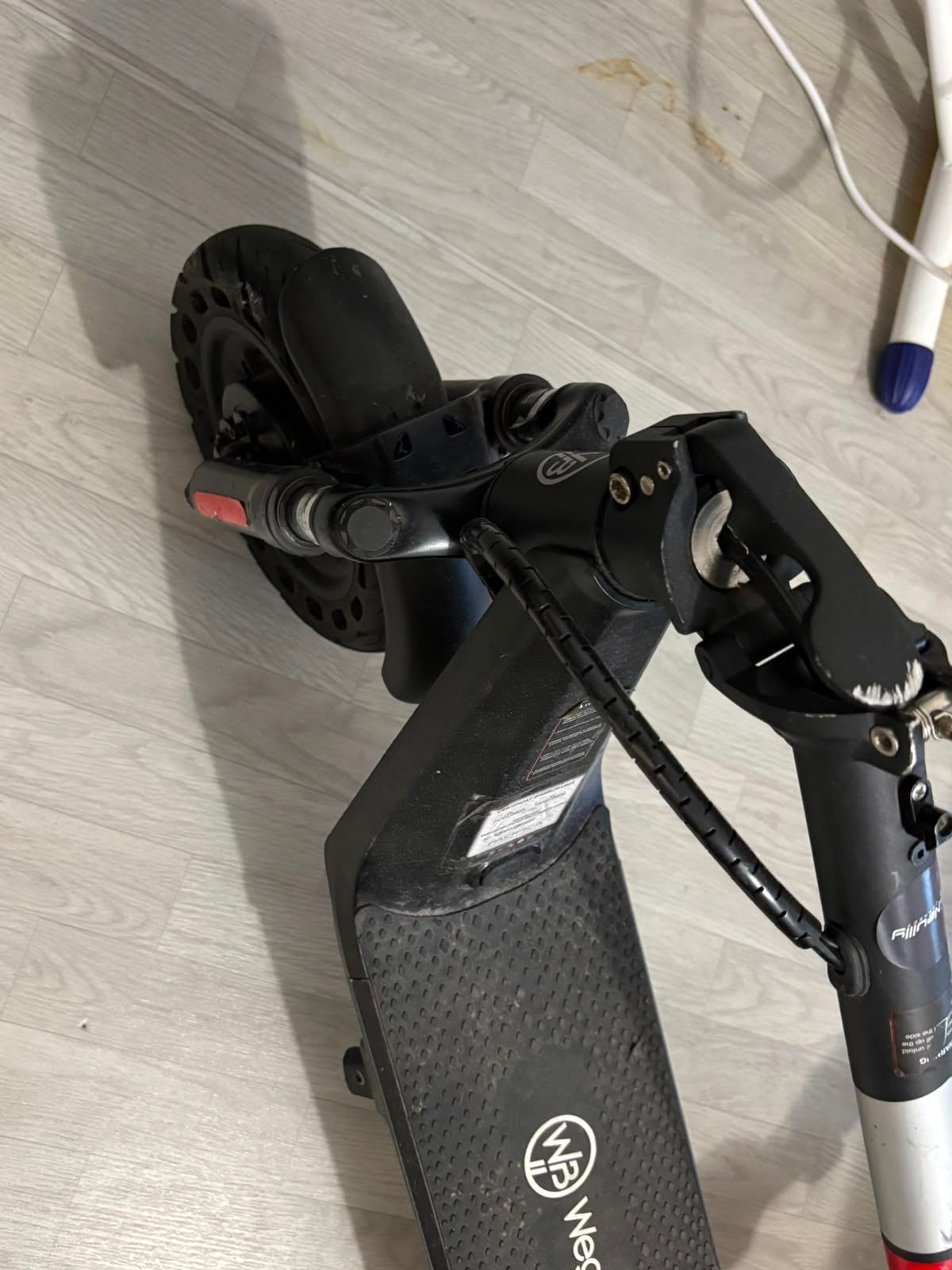 une trottinette électrique à un prix abordable de très bonne qualité — photo 2