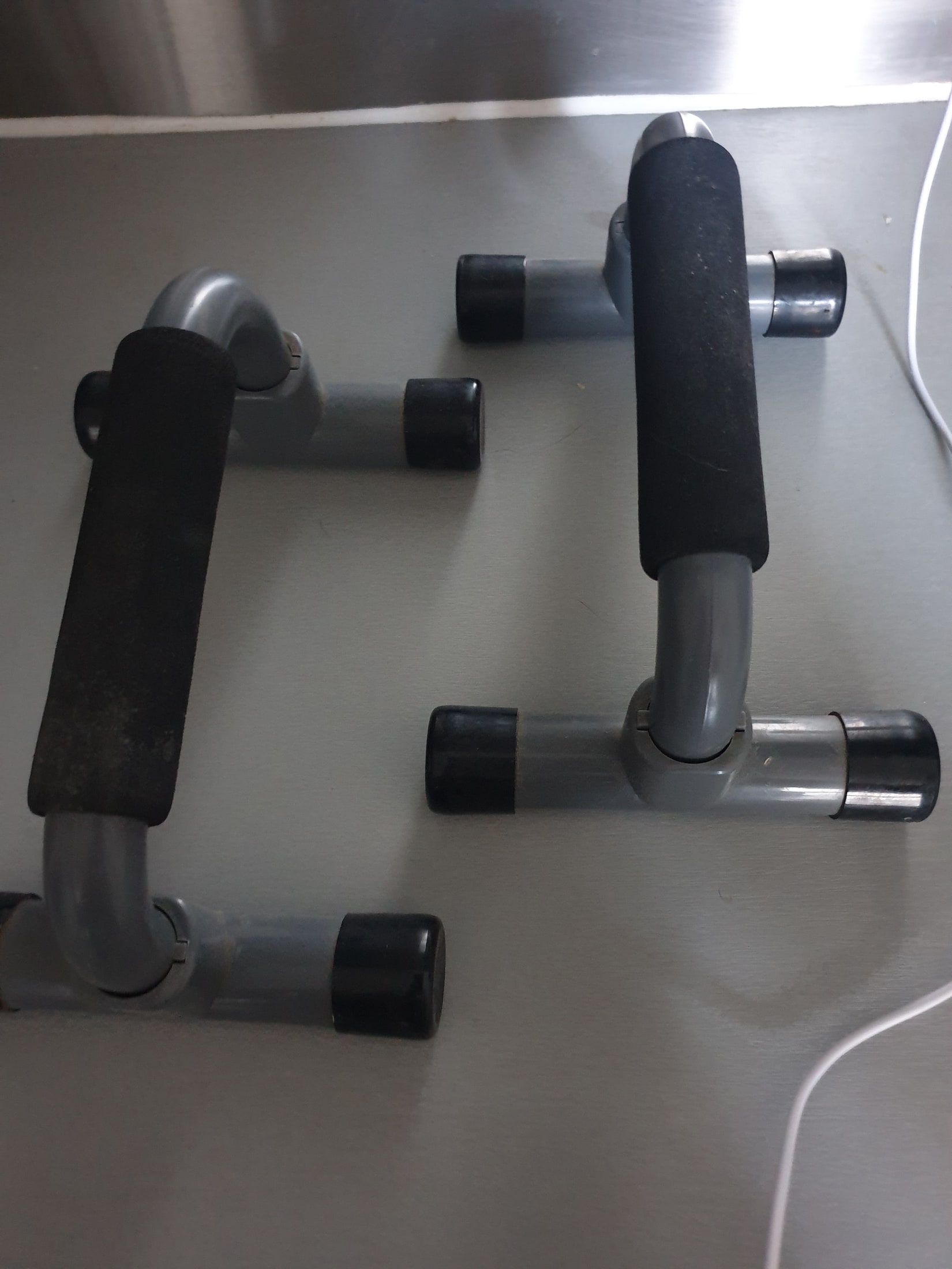 barres pour pompes, 2 poignées .