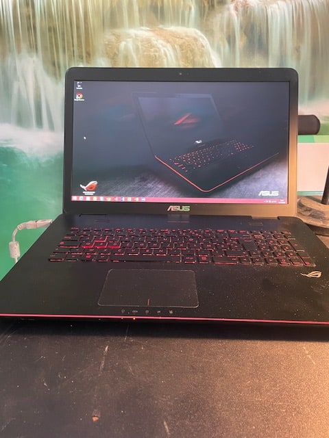 Vend portable ASUS G771JM