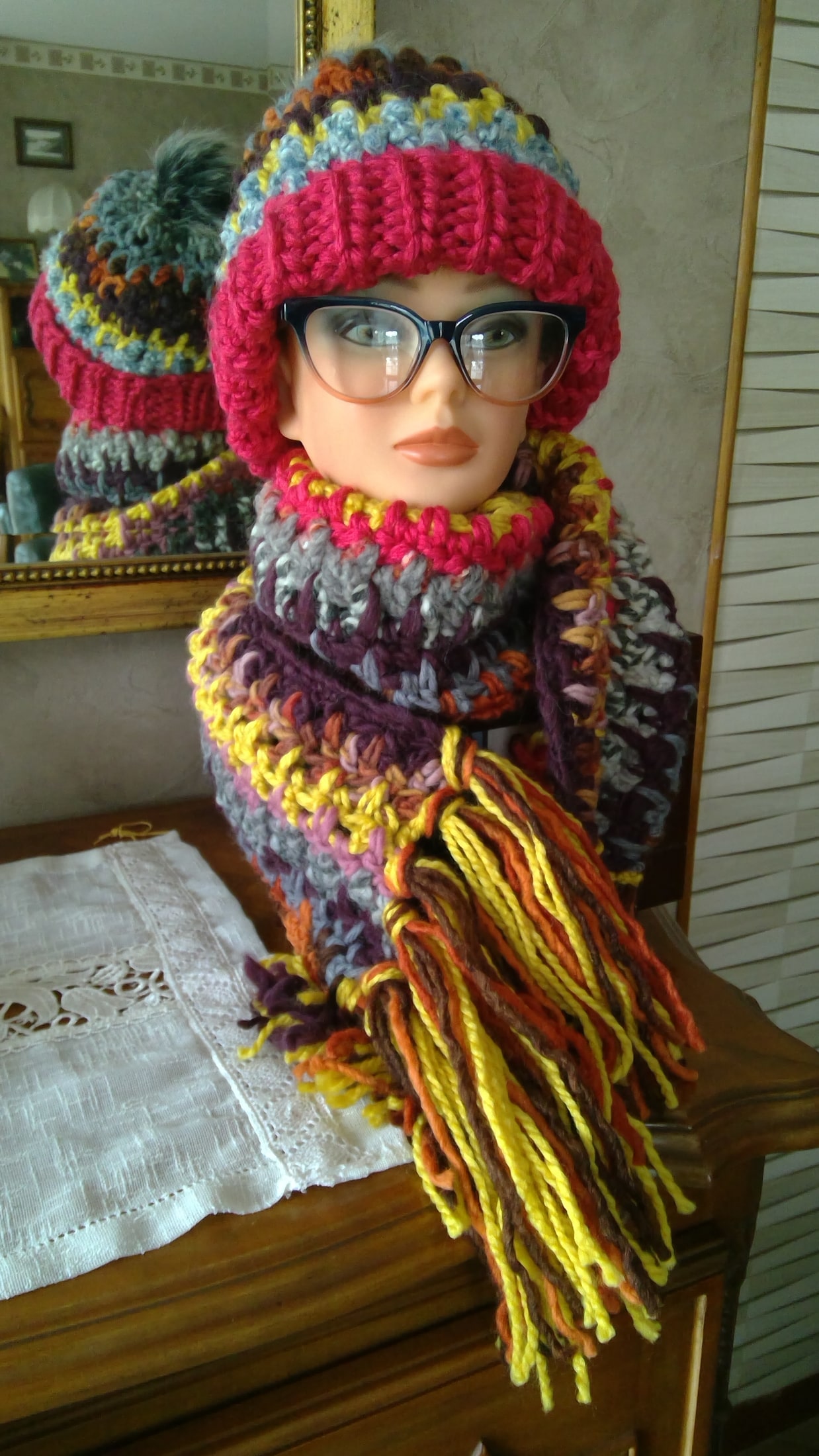 Ensemble Bonnet et écharpe fait main au crochet