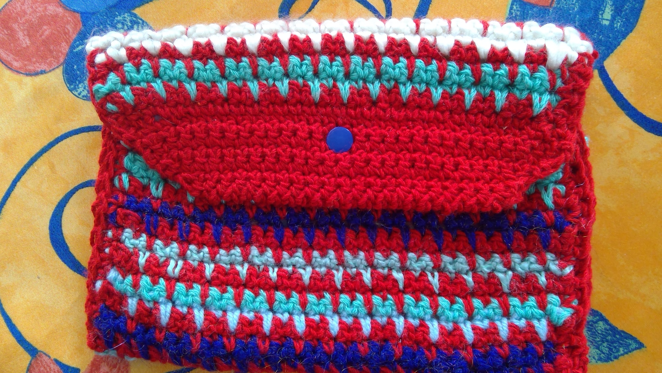 Pochette fait main au crochet